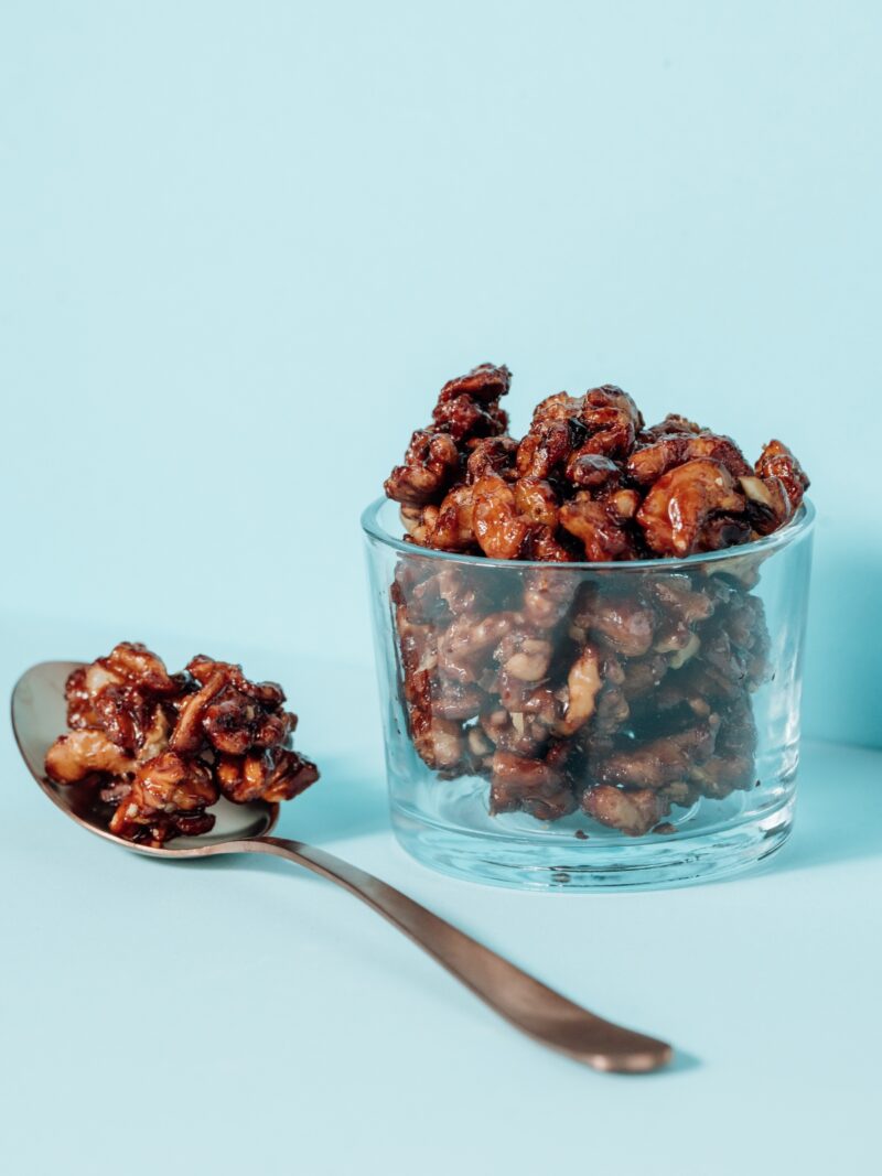 Nueces caramelizadas bote de 1 Kilo a granel